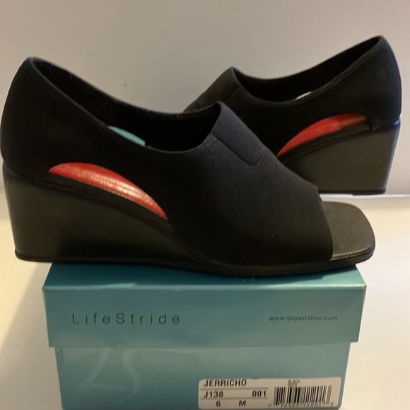 Life Stride Ladies Shoes, Size 6M - Picture 6 of 6